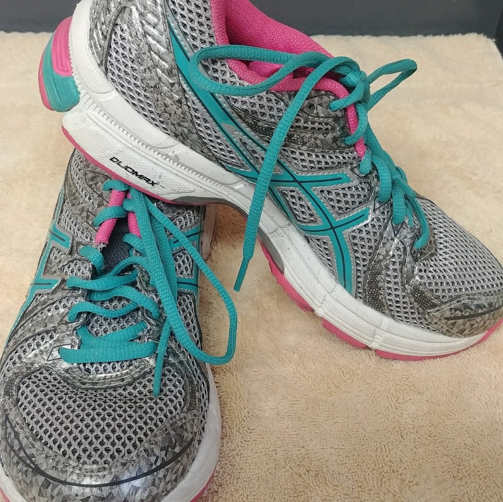 Asics Gel Exalt size 7